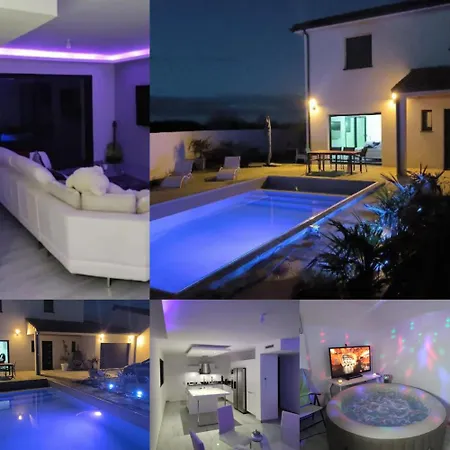 Magnifique Avec Piscine Et Merville