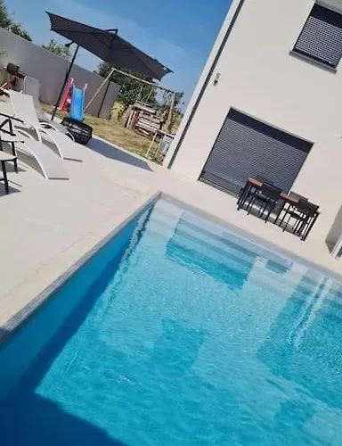 Βίλα Magnifique Avec Piscine Et Merville (Haute-Garonne)