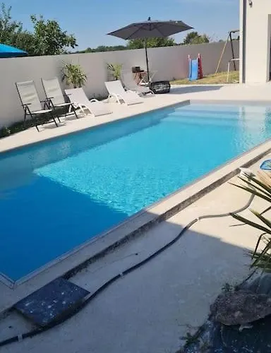 Magnifique Avec Piscine Et Merville (Haute-Garonne)