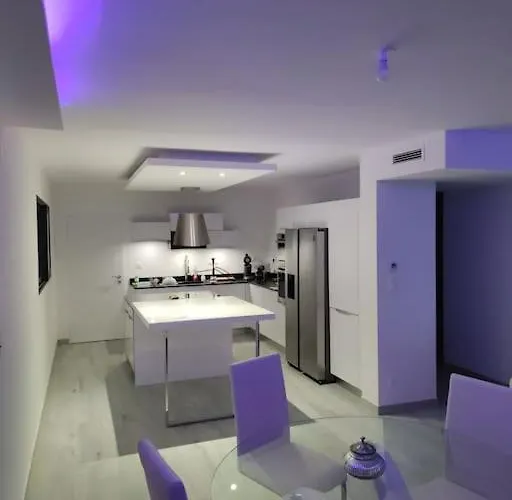 Magnifique Avec Piscine Et *