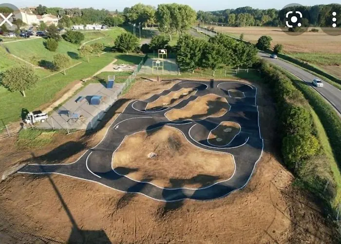 Magnifique Avec Piscine Et Merville (Haute-Garonne)