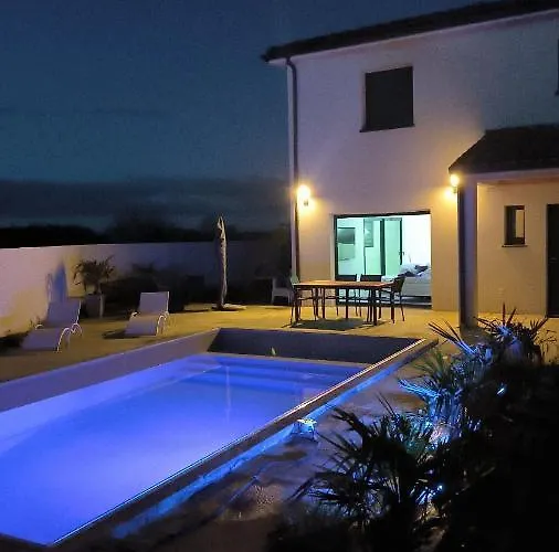 Magnifique Avec Piscine Et Βίλα