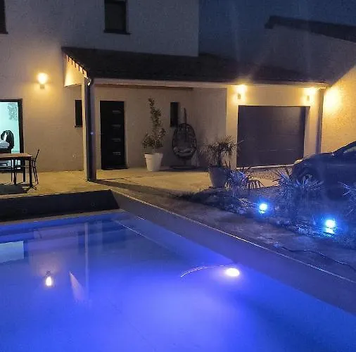 Magnifique Avec Piscine Et Βίλα Merville (Haute-Garonne)