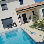 Magnifique Avec Piscine Et ヴィラ Merville