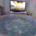 ヴィラ Magnifique Avec Piscine Et Merville