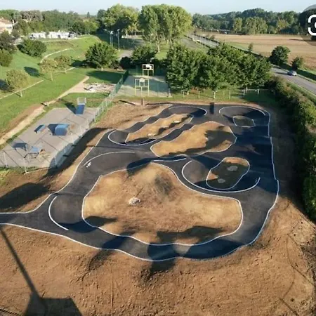 Magnifique Avec Piscine Et Merville (Haute-Garonne)
