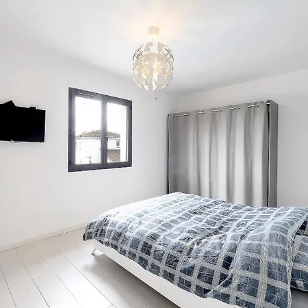ヴィラ Magnifique Avec Piscine Et Merville
