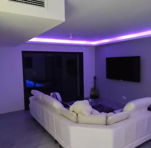 Vila Magnifique Avec Piscine Et