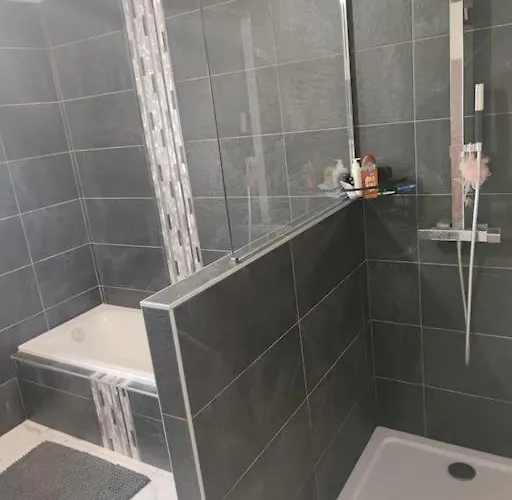 Vila Magnifique Avec Piscine Et *